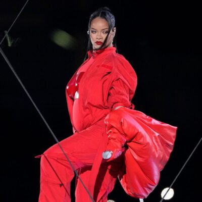 Rihanna-Super-Bowl-